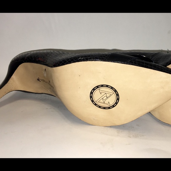 Adrienne Vittadini Heels Buckle Toe Snake Skin Sz9 - Picture 7 of 8